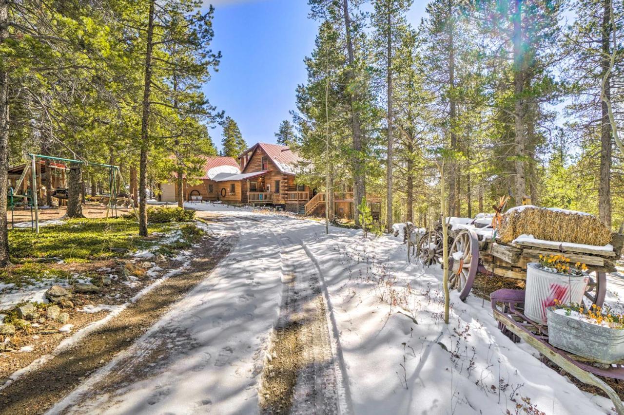 Secluded Black Hawk Log Cabin With Fire Pit! ภายนอก รูปภาพ