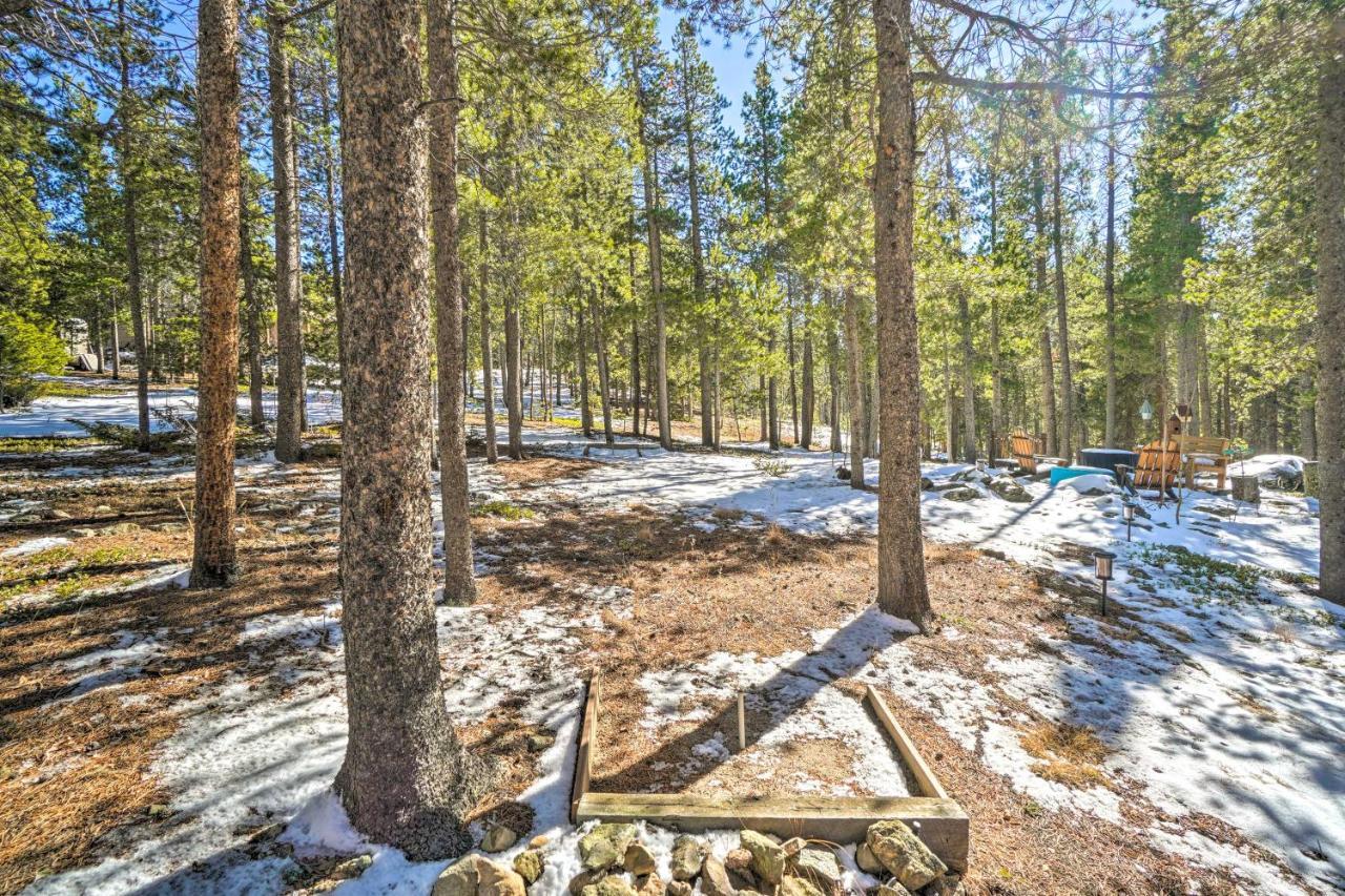 Secluded Black Hawk Log Cabin With Fire Pit! ภายนอก รูปภาพ