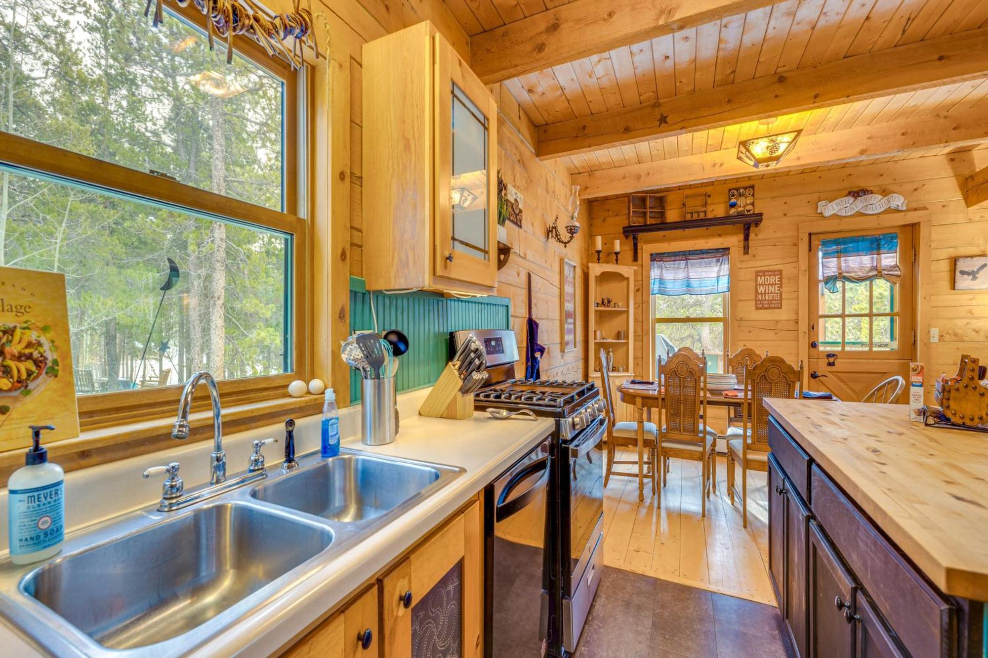 Secluded Black Hawk Log Cabin With Fire Pit! ภายนอก รูปภาพ